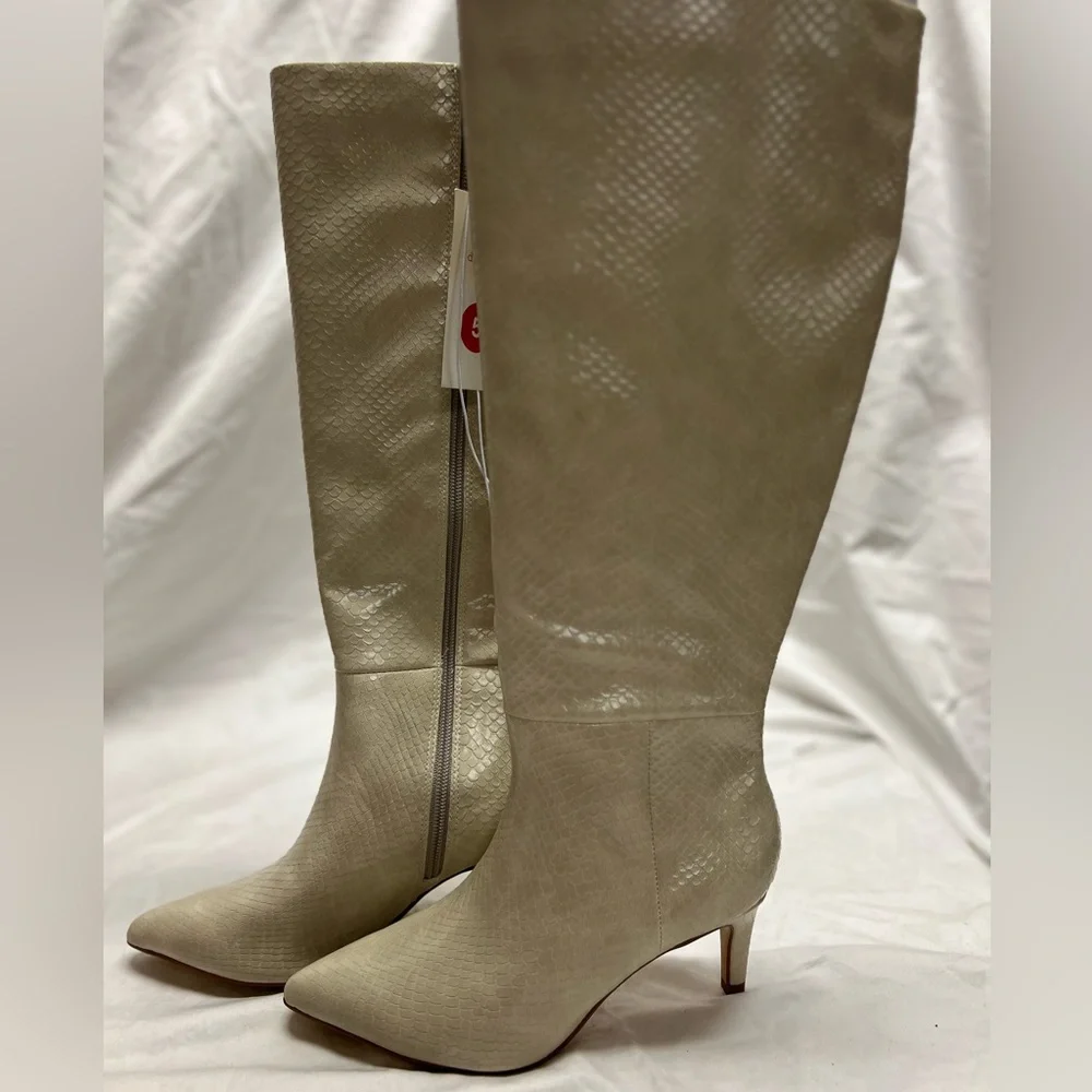 Off white tall boots - Picture 14 of 16